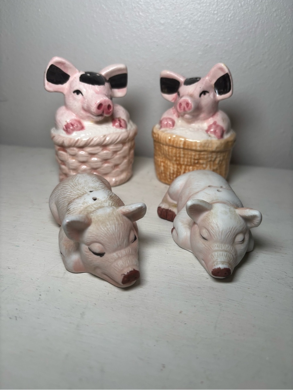 🐷 Pigs in a Basket and Sleeping  Pigs Salt and Pepper Shakers